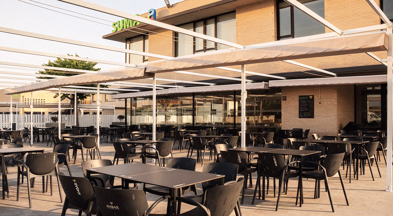 clases-padel-valencia-escuela-academia_suma-padel-club-alfafar_terraza-cafeteria-bar_01
